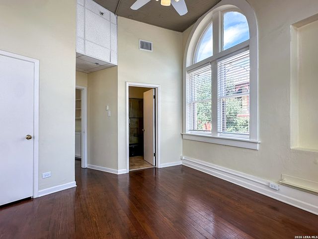 245 Losoya St A, San Antonio, TX 78205