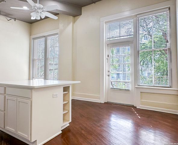 245 Losoya St A, San Antonio, TX 78205
