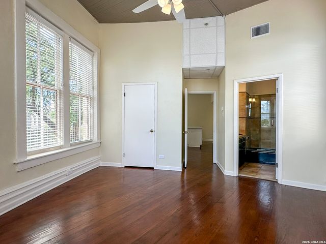 245 Losoya St A, San Antonio, TX 78205