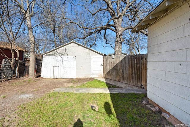 875 PORTER ST, New Braunfels, TX 78130