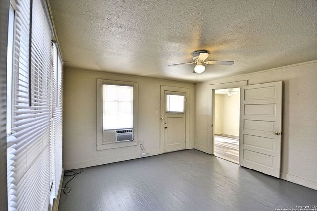 875 PORTER ST, New Braunfels, TX 78130