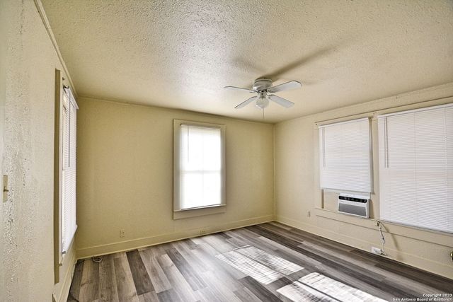 875 PORTER ST, New Braunfels, TX 78130