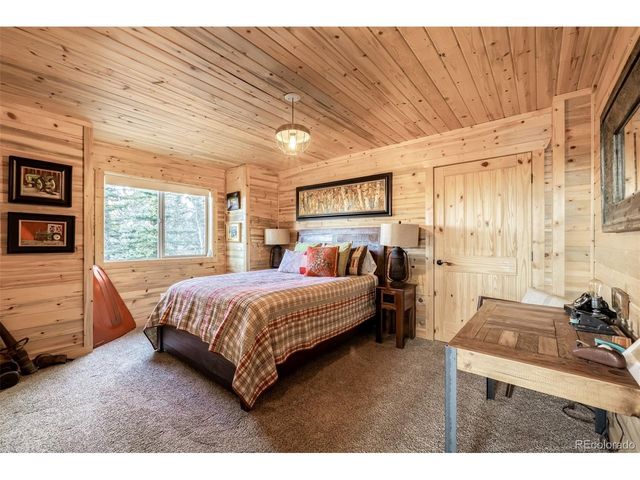 378 Arapahoe Cir, Jefferson, CO 80456