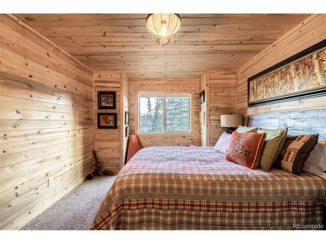 378 Arapahoe Cir, Jefferson, CO 80456