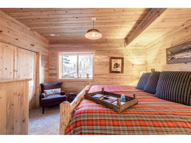 378 Arapahoe Cir, Jefferson, CO 80456