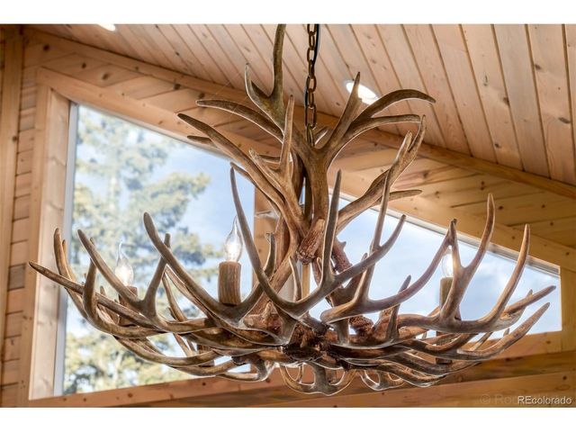 378 Arapahoe Cir, Jefferson, CO 80456