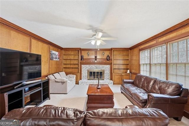 4803 Tomahawk Court SW, Lilburn, GA 30047