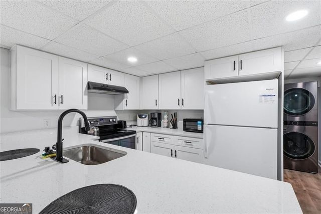 4803 Tomahawk Court SW, Lilburn, GA 30047