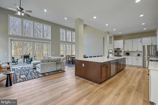 2 OLD HOUSE RD, Bumpass, VA 23024