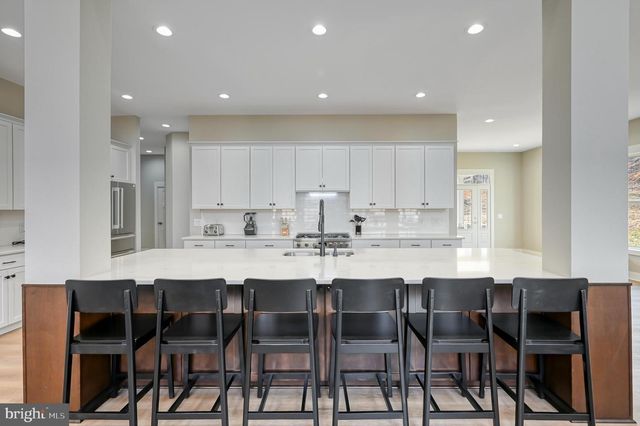 2 OLD HOUSE RD, Bumpass, VA 23024