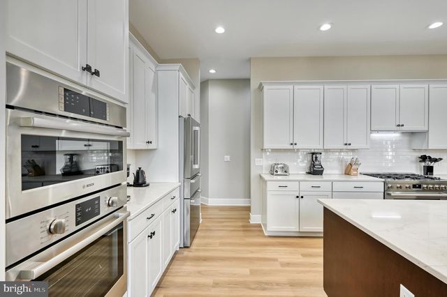 2 OLD HOUSE RD, Bumpass, VA 23024