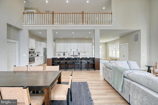 2 OLD HOUSE RD, Bumpass, VA 23024