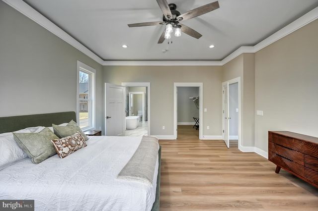 2 OLD HOUSE RD, Bumpass, VA 23024