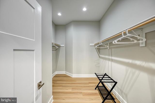 2 OLD HOUSE RD, Bumpass, VA 23024