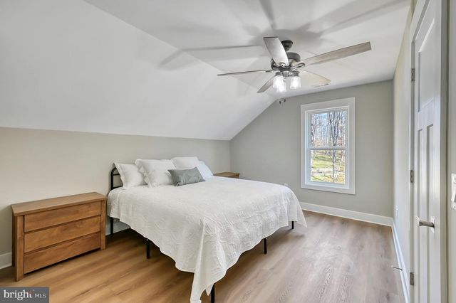 2 OLD HOUSE RD, Bumpass, VA 23024