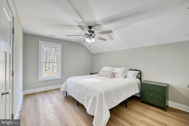 2 OLD HOUSE RD, Bumpass, VA 23024