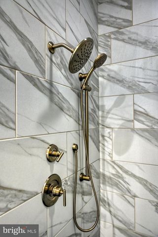 2 OLD HOUSE RD, Bumpass, VA 23024