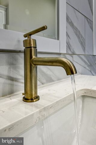 2 OLD HOUSE RD, Bumpass, VA 23024