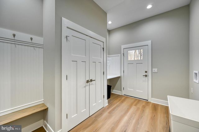 2 OLD HOUSE RD, Bumpass, VA 23024