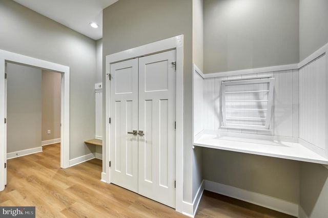 2 OLD HOUSE RD, Bumpass, VA 23024