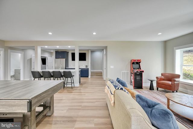 2 OLD HOUSE RD, Bumpass, VA 23024