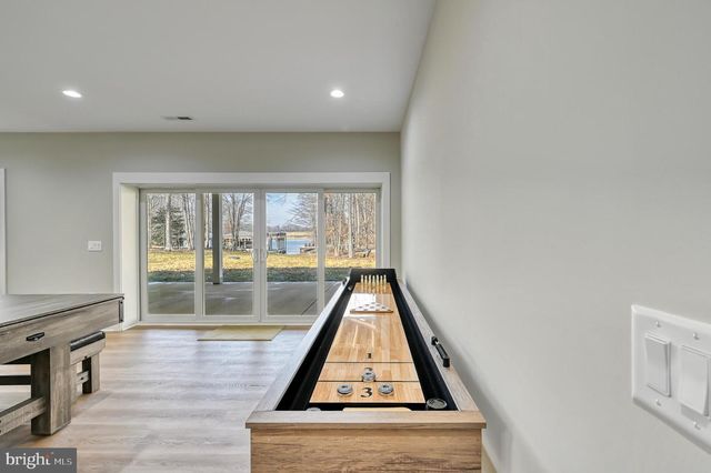 2 OLD HOUSE RD, Bumpass, VA 23024