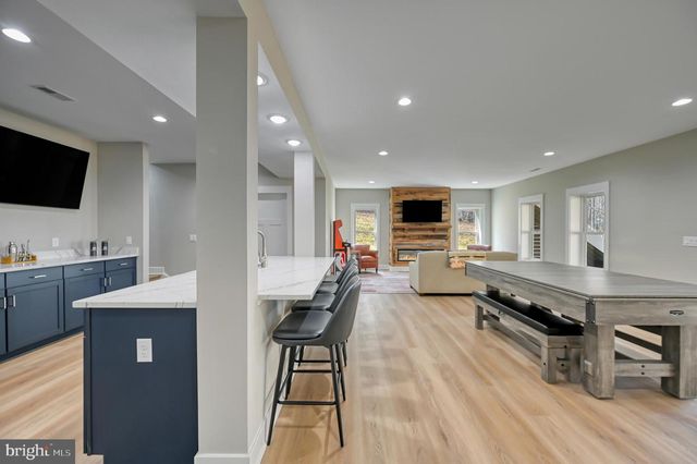 2 OLD HOUSE RD, Bumpass, VA 23024