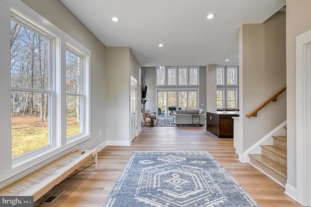 2 OLD HOUSE RD, Bumpass, VA 23024