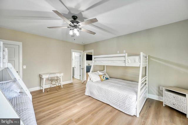 2 OLD HOUSE RD, Bumpass, VA 23024