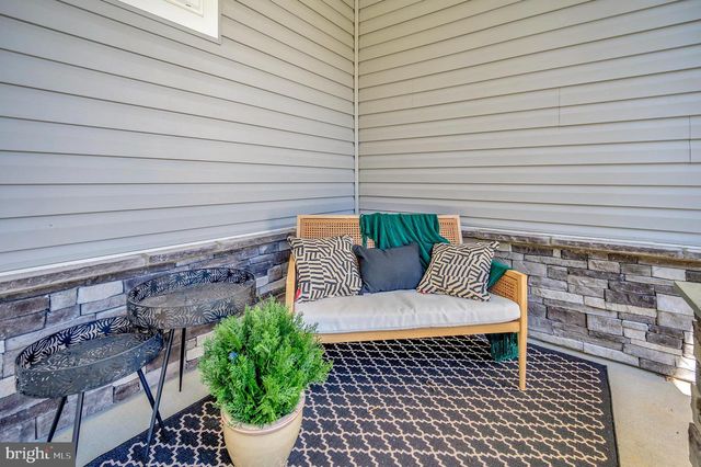 2 OLD HOUSE RD, Bumpass, VA 23024