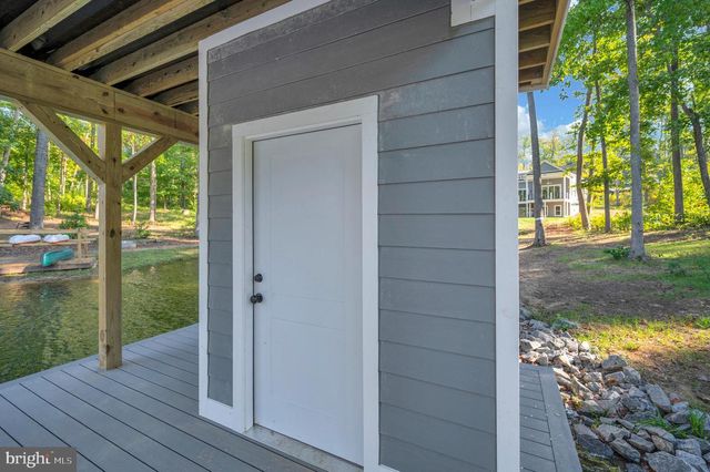 2 OLD HOUSE RD, Bumpass, VA 23024