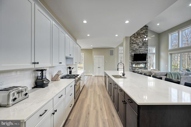 2 OLD HOUSE RD, Bumpass, VA 23024