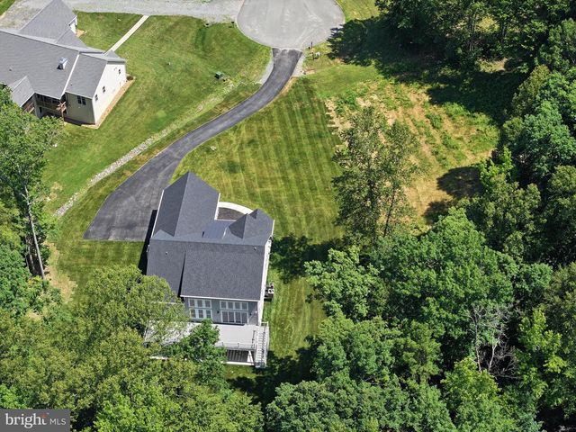 2 OLD HOUSE RD, Bumpass, VA 23024