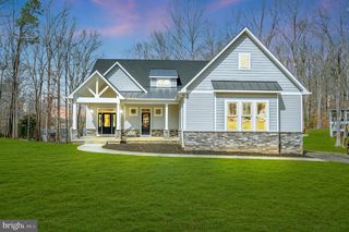 2 OLD HOUSE RD, Bumpass, VA 23024