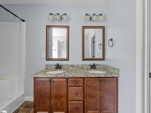 423 Camden Lee Court, Inman, SC 29349