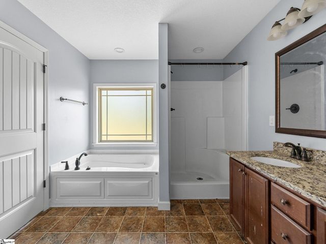 423 Camden Lee Court, Inman, SC 29349
