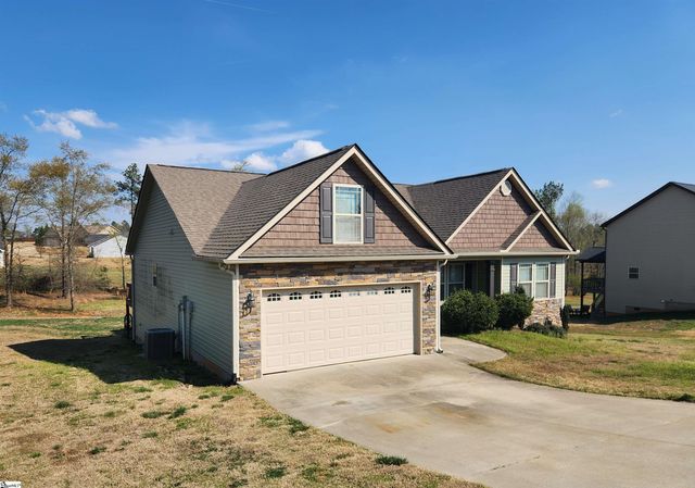 423 Camden Lee Court, Inman, SC 29349