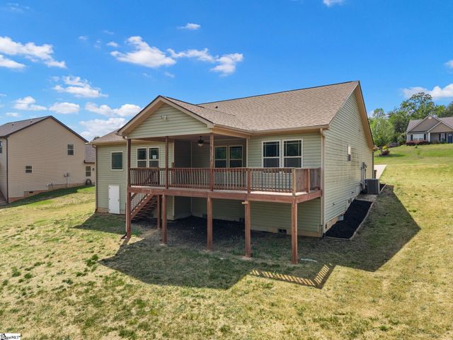 423 Camden Lee Court, Inman, SC 29349