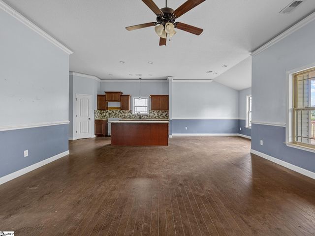423 Camden Lee Court, Inman, SC 29349