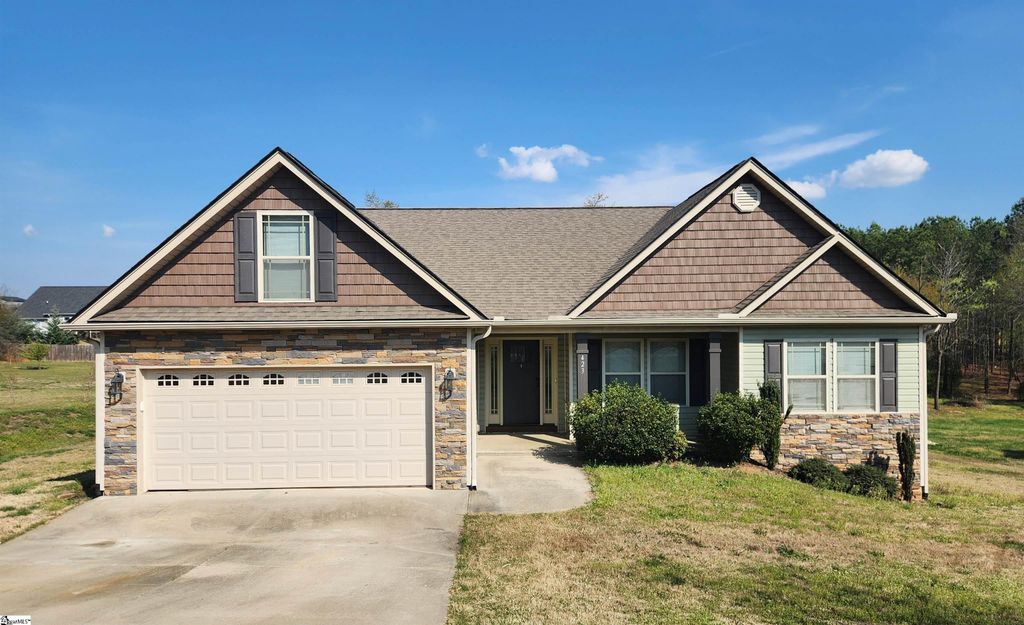 423 Camden Lee Court, Inman, SC 29349