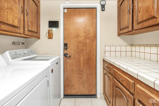 5800 Sky Ranch Avenue, Bakersfield, CA 93306