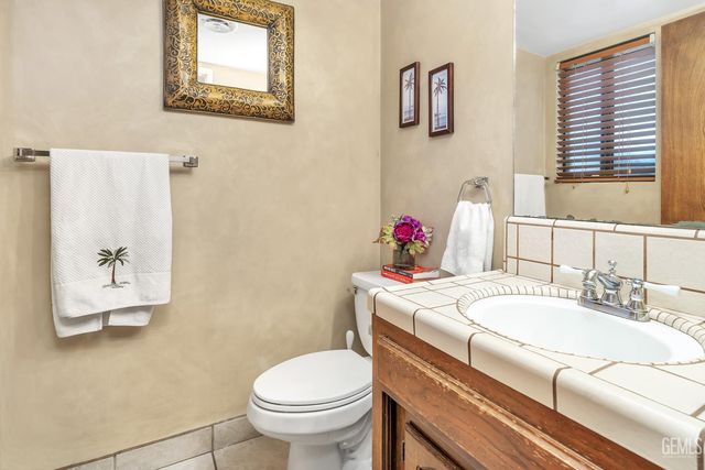 5800 Sky Ranch Avenue, Bakersfield, CA 93306