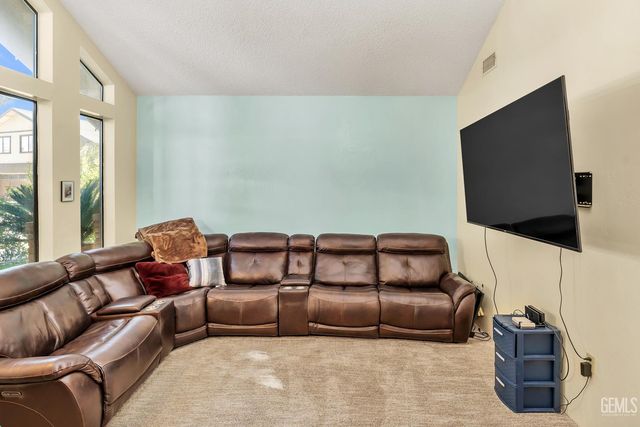 5800 Sky Ranch Avenue, Bakersfield, CA 93306