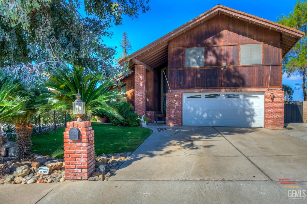 5800 Sky Ranch Avenue, Bakersfield, CA 93306