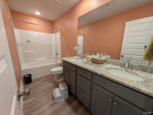 4213 Textile Lane SW, Huntsville, AL 35805
