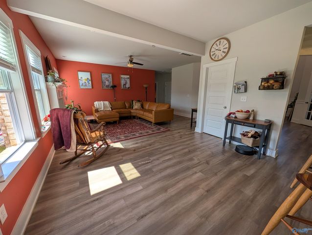 4213 Textile Lane SW, Huntsville, AL 35805