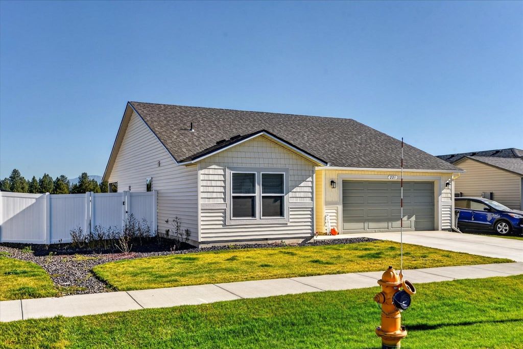 221 S Winesap Ave, Deer Park, WA 99006 photo 3