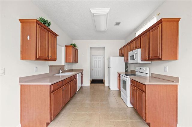 8515 Spivey Village Way, Jonesboro, GA 30236