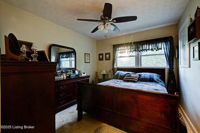 4909 Clarmar Rd, Louisville, KY 40299