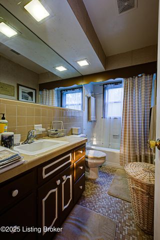 4909 Clarmar Rd, Louisville, KY 40299